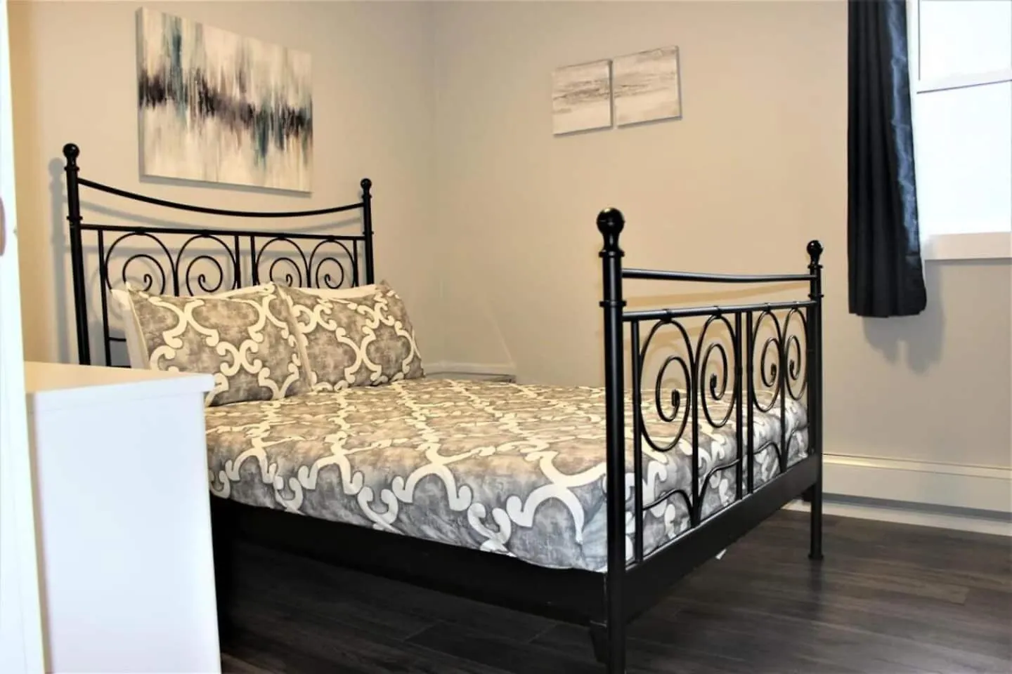 Fallsview Boutique 2Bd 1B Apartment Niagara Falls