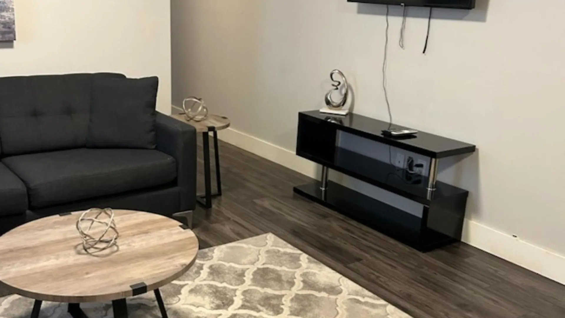 Fallsview Boutique 2Bd 1B Apartment Niagara Falls